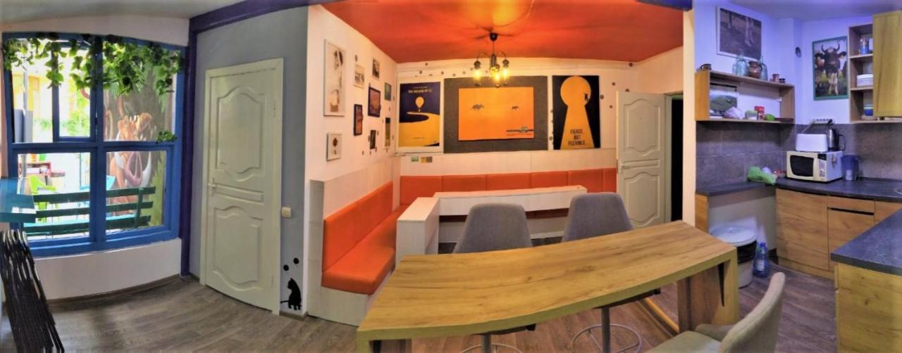 צ'יסינאו Tapok Hostel מראה חיצוני תמונה