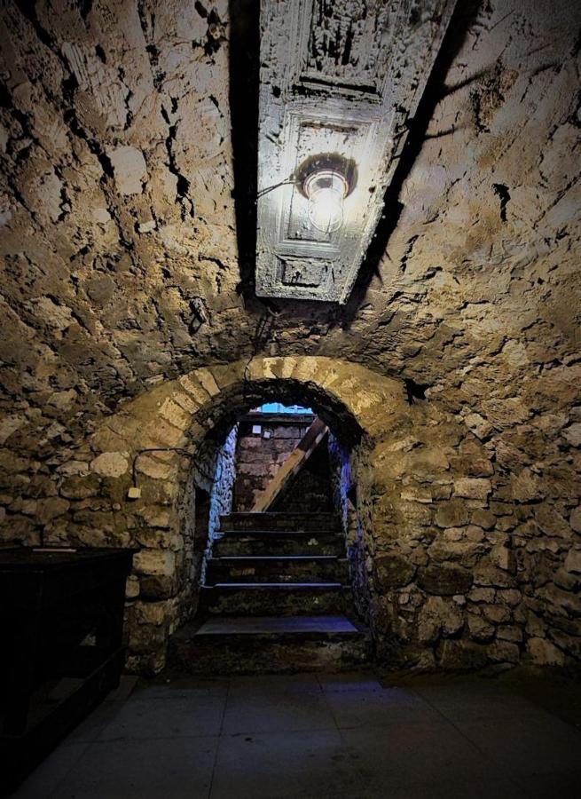 צ'יסינאו Tapok Hostel מראה חיצוני תמונה