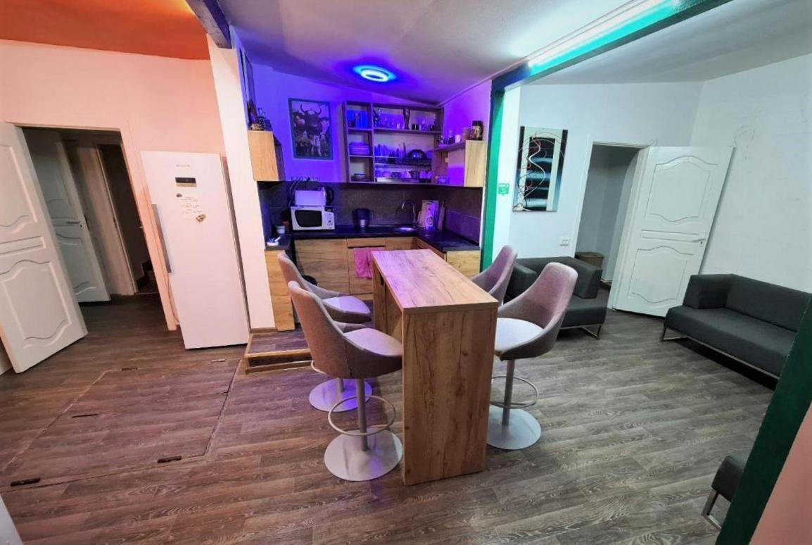 צ'יסינאו Tapok Hostel מראה חיצוני תמונה