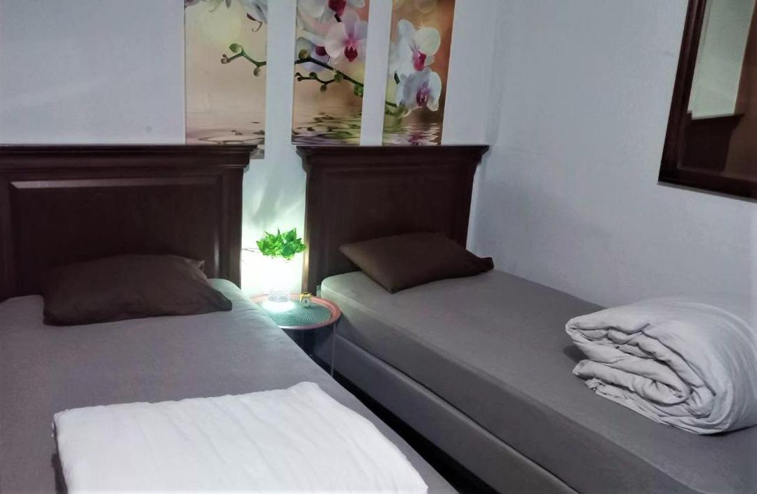 צ'יסינאו Tapok Hostel מראה חיצוני תמונה