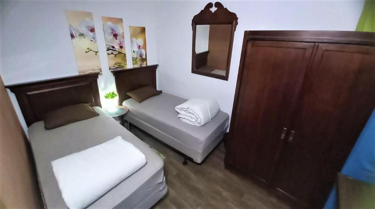 צ'יסינאו Tapok Hostel מראה חיצוני תמונה