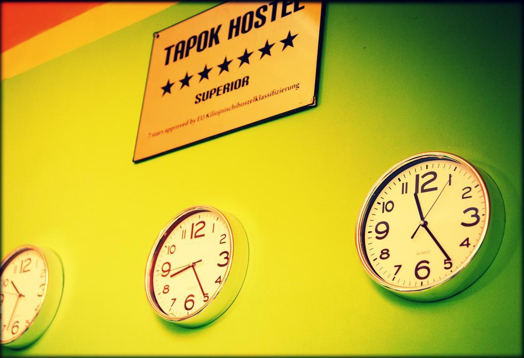 צ'יסינאו Tapok Hostel מראה חיצוני תמונה